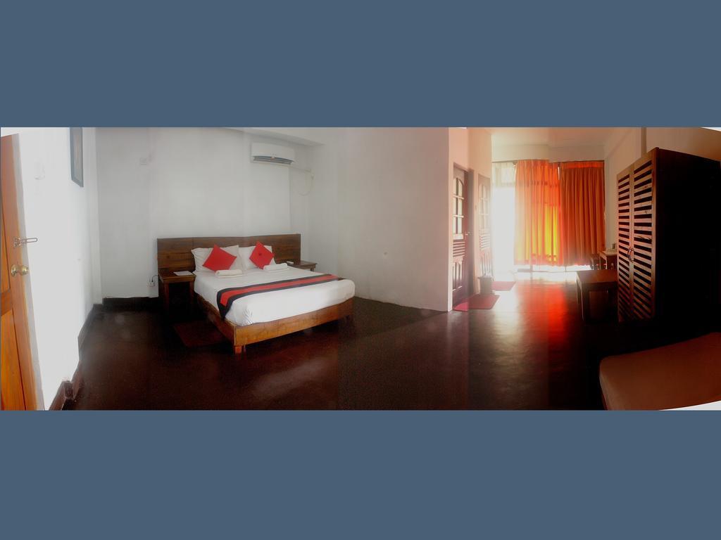 256 Townhouse Rest Hotell Kandy Eksteriør bilde