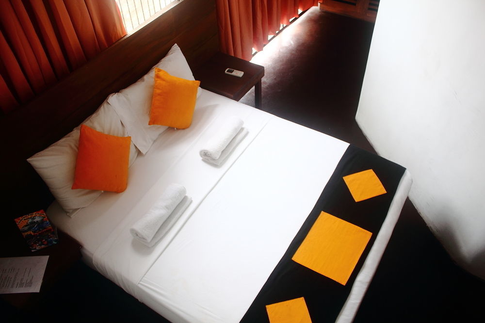 256 Townhouse Rest Hotell Kandy Eksteriør bilde